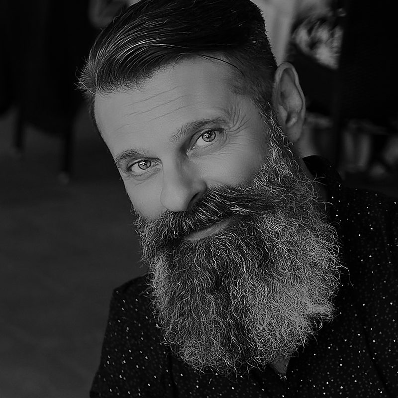 Giuseppe Irranca, fotografo ritrattista, ritratto in bianco e nero